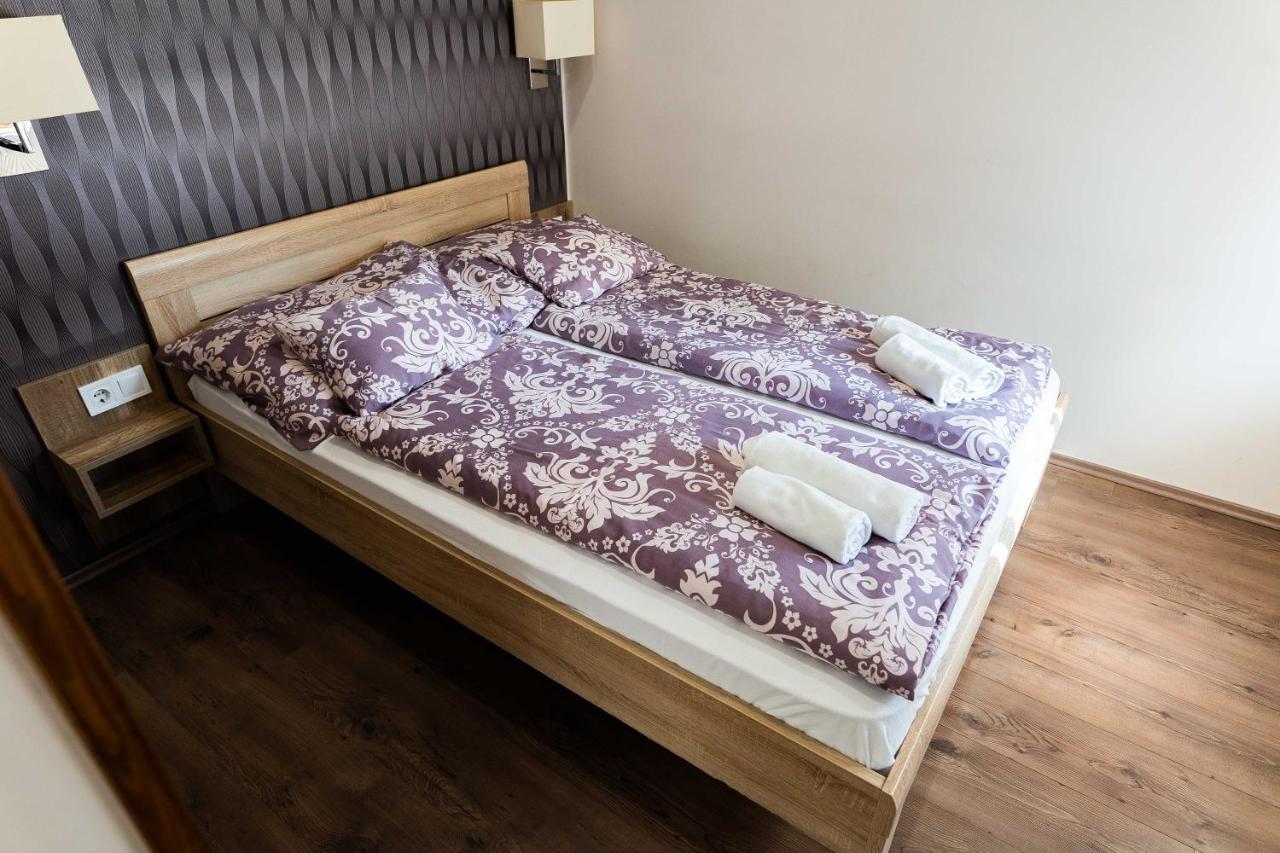 Allium Apartment Makó Eksteriør billede